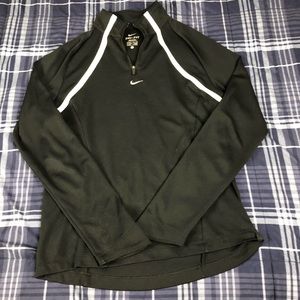 Kids Nike long sleeved dry fit pull over